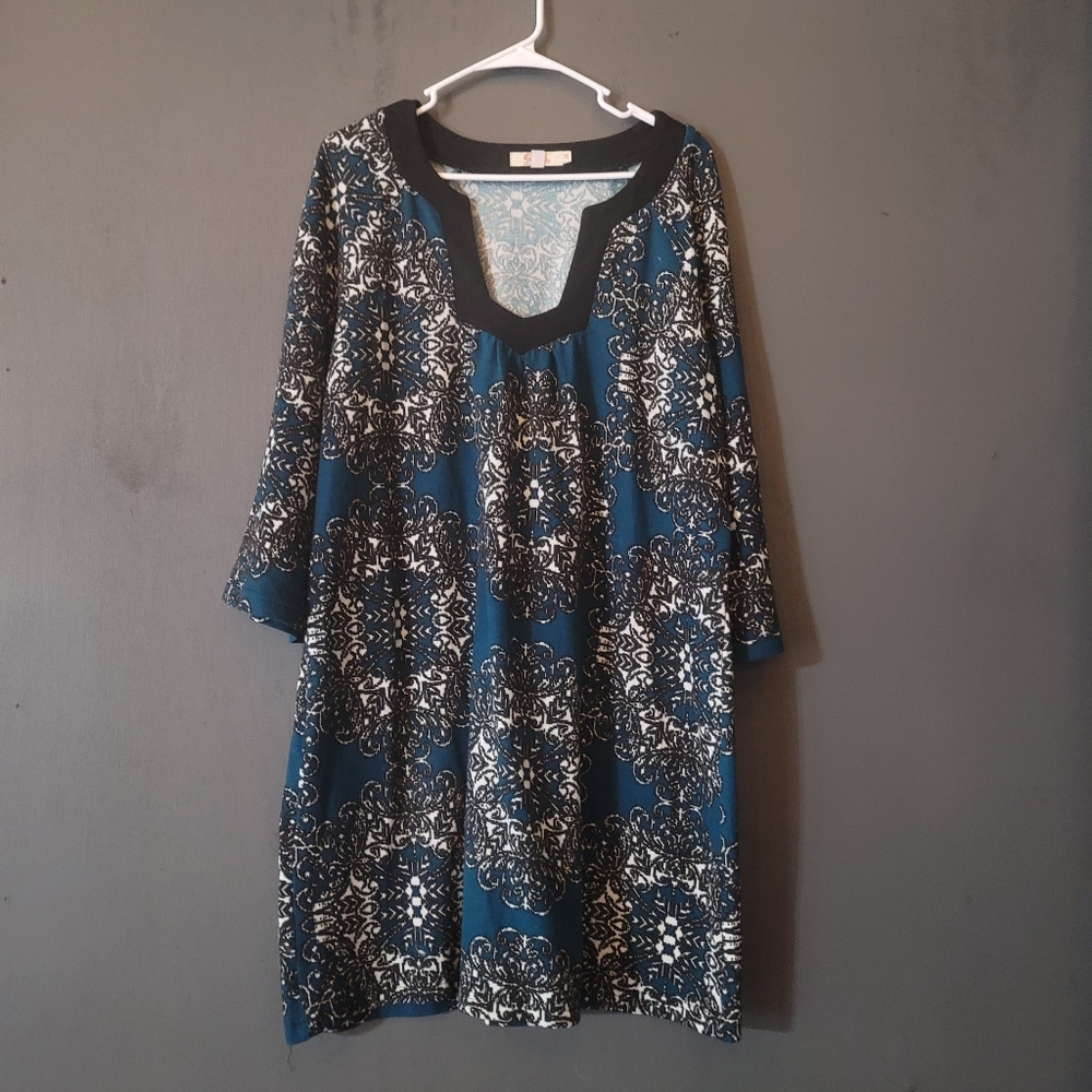 Aryeh Dress Size 2X Black White Teal Stretchy Plus Size V Neck 3/4 Sleeves